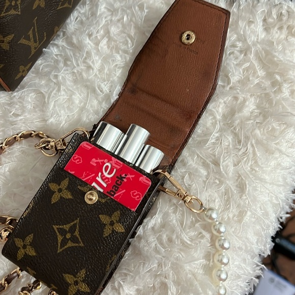 Authentic Vintage Louis Vuitton Monogram Cigarette Card/Key Holder - Picture 12 of 17